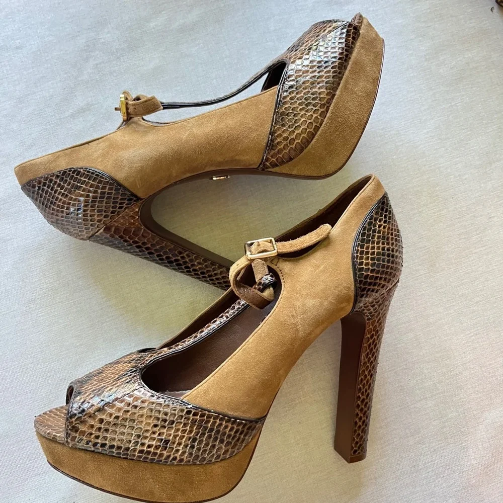 Tory Burch 8.5M Tan Suede Brown Snakeskin T-Strap Peep Toe Platform Heels Pumps